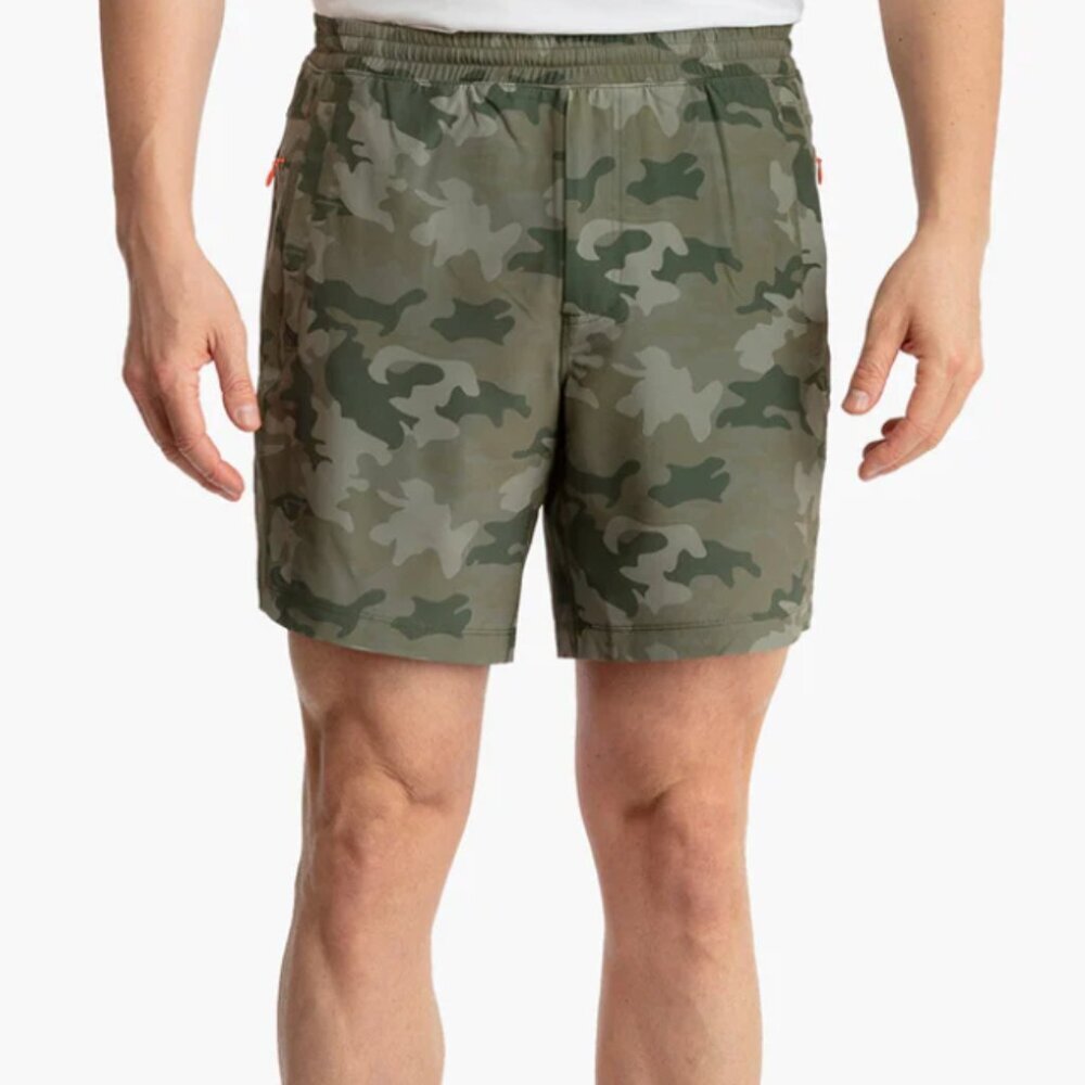 Birddogs Boom Deer Hunter Lined Camo Men's Active Shorts Size Medium